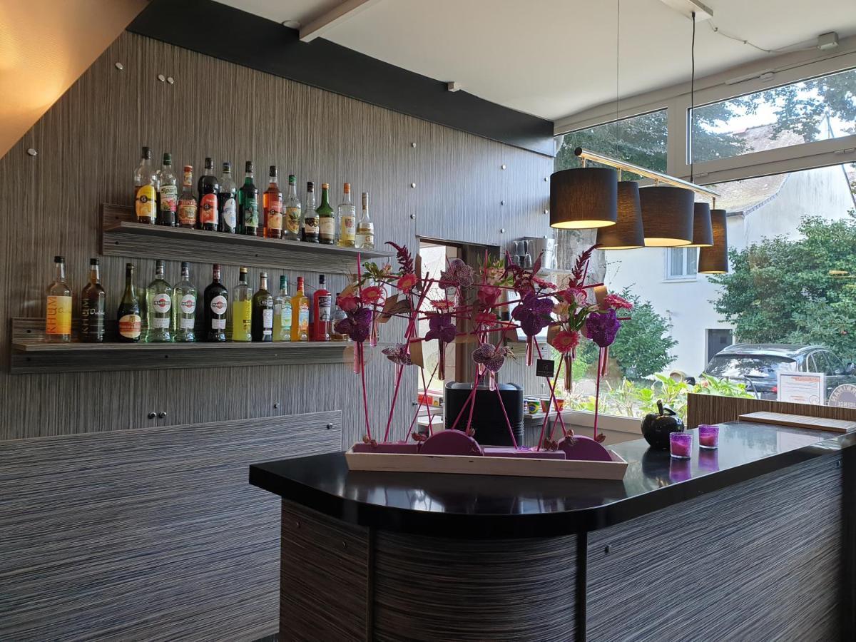 Hotel Le Rohan Charme Et Caractere Pontivy Exterior photo