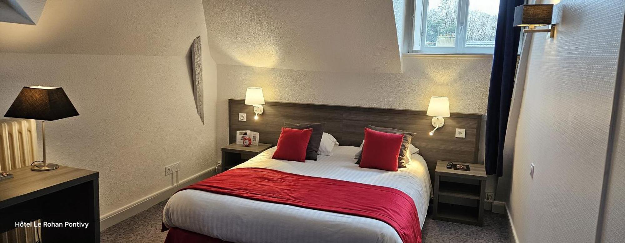 Hotel Le Rohan Charme Et Caractere Pontivy Exterior photo