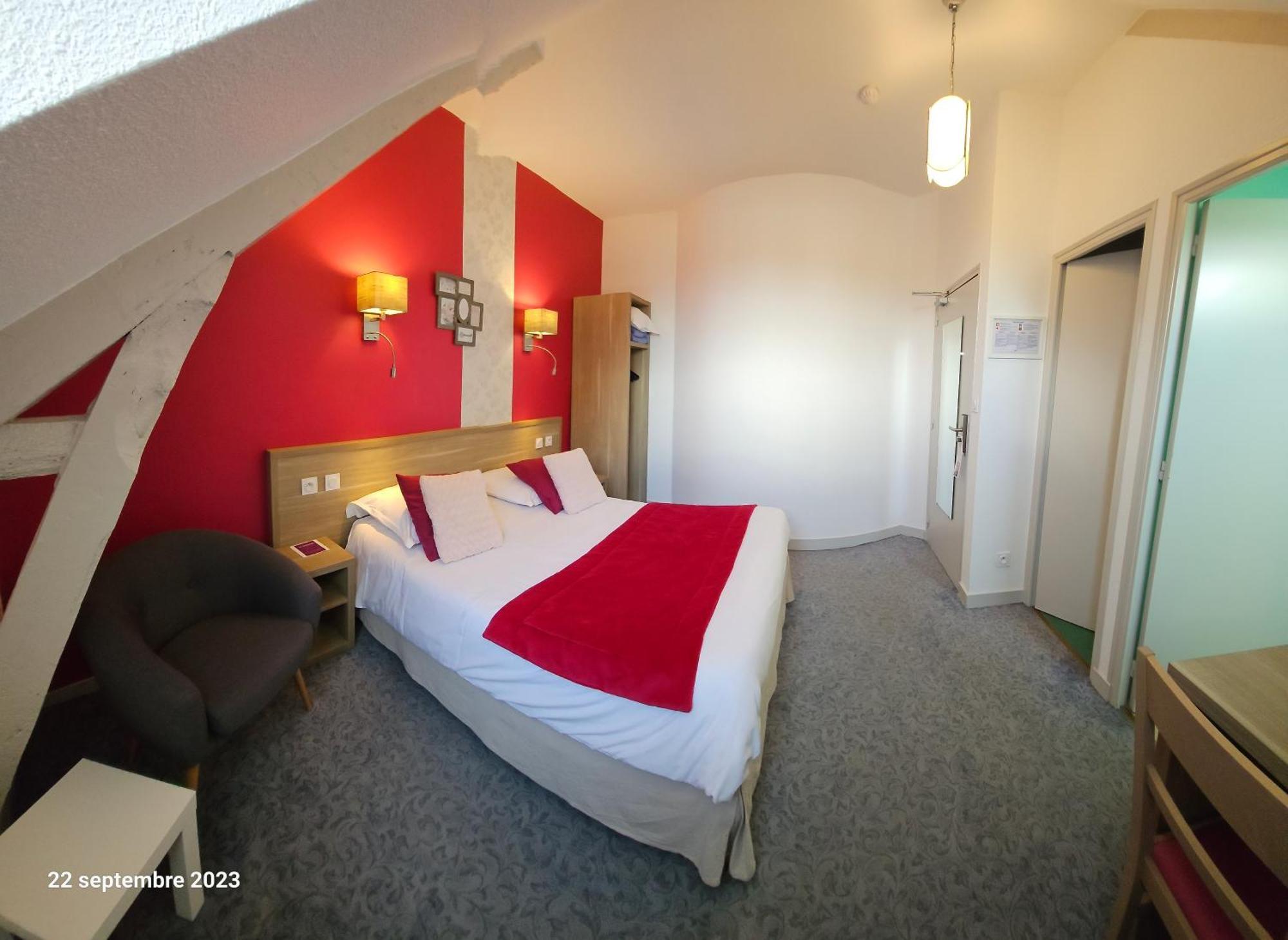 Hotel Le Rohan Charme Et Caractere Pontivy Exterior photo